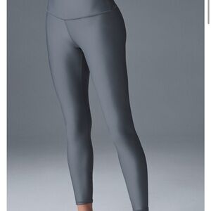 Alo Airlifted leggings!